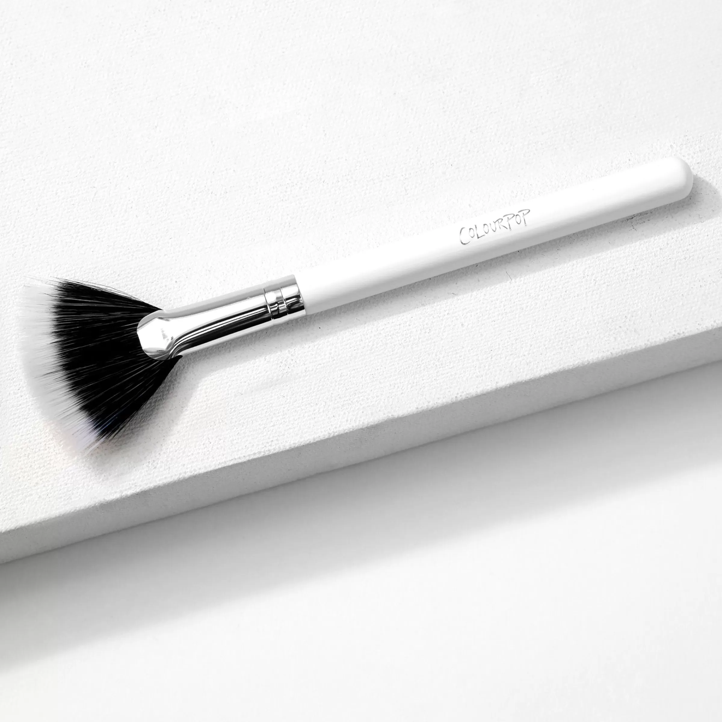 ColourPop Face Brushes*Fan Brush Highlighter Brush